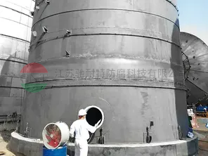 500m³立式储罐现场衬四氟