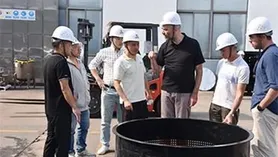 意大利混合机客户喷涂验收